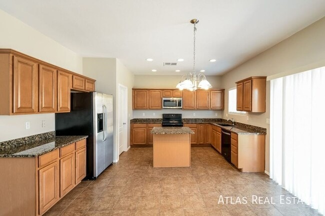 Photo - 1118 E Desert Springs Way