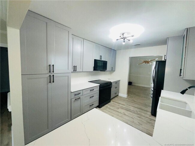 Photo - 2061 NE Hoya Calle