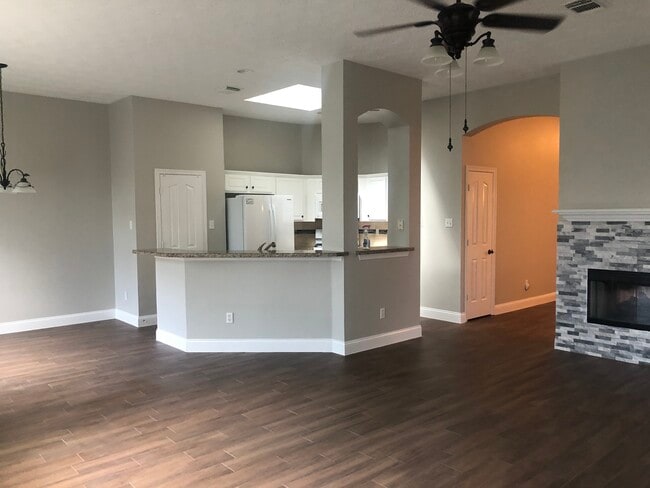 Photo - 19306 Pinewood Bluff Ln