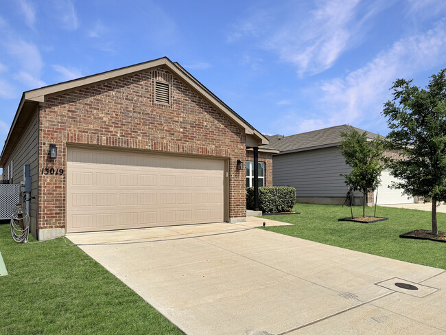 Photo - 13019 Heathers Elm Casa