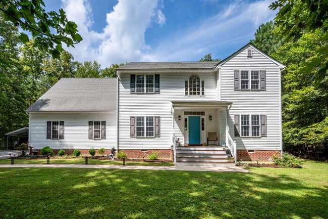 Building Photo - 4 Bedroom Home on 3.65 Acres in Moseley – Available September 22nd – $3,500/mo