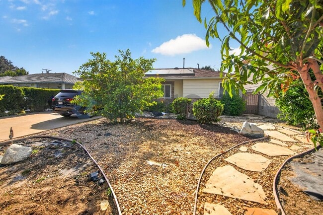 Photo - 2853 Doolittle Ave