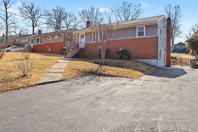 Photo - 5909 Berwyn Rd