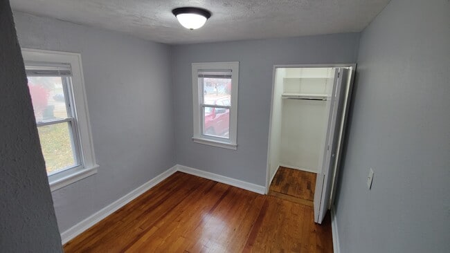 Photo - 3328 Maloney St