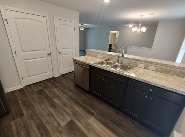 Photo - Move in Ready! Easy & Quick move-in process Unit LP - 49 Turning Stone,  1