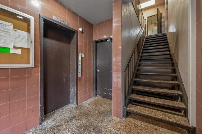 Photo - 2211 S Braeswood Blvd Unit 21F