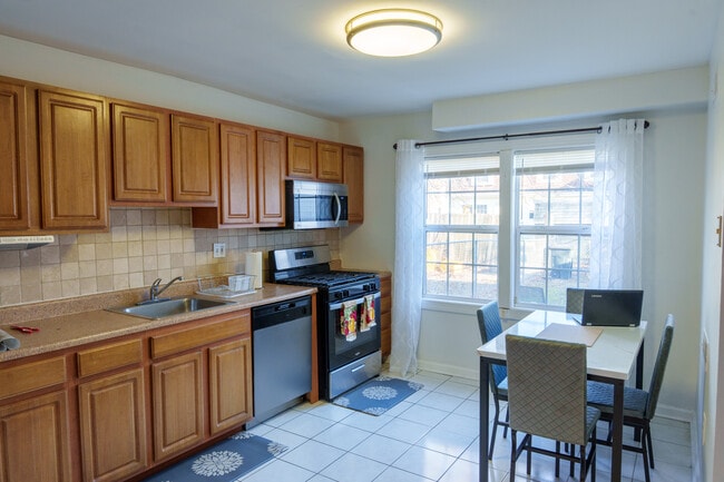 Photo - 8439 Pioneer Dr