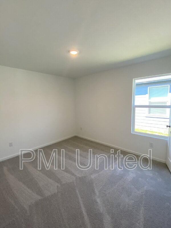 Photo - 3012 Burmese St