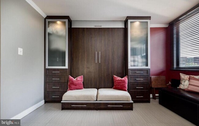 Photo - 801 N Pitt St Unit 420