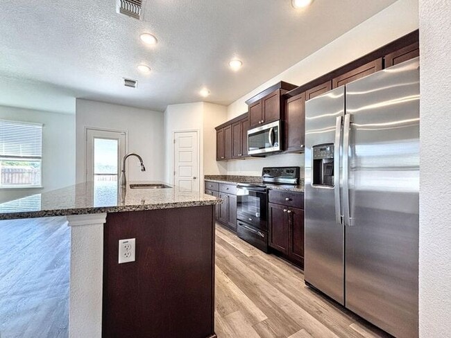 Photo - 613 Old Glory Rd