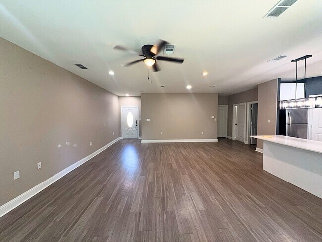 1017 Debby Ct
