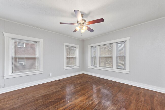 4201 KENWOOD