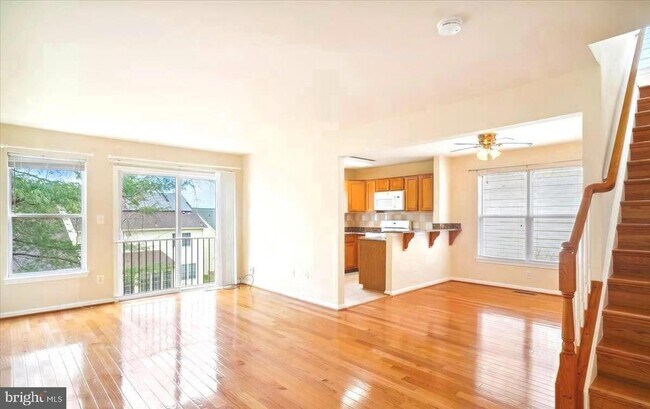 Photo - 22006 Stone Pier Ln