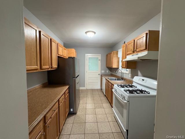 Photo - 28 1/2 Myrtle Ave