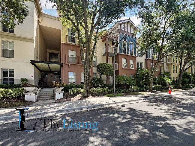 Photo - 2411 W Horatio St Townhome