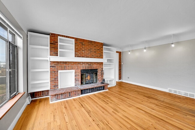 Photo - $2,540.95, 3 bed, 1 bath located in Denver with a newly renovated kitchen and In Unit Laundry!