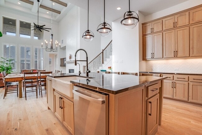 Photo - 4211 Mill Pond Dr