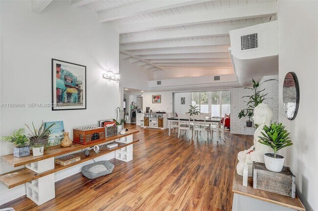 Photo - 14530 Garden Dr