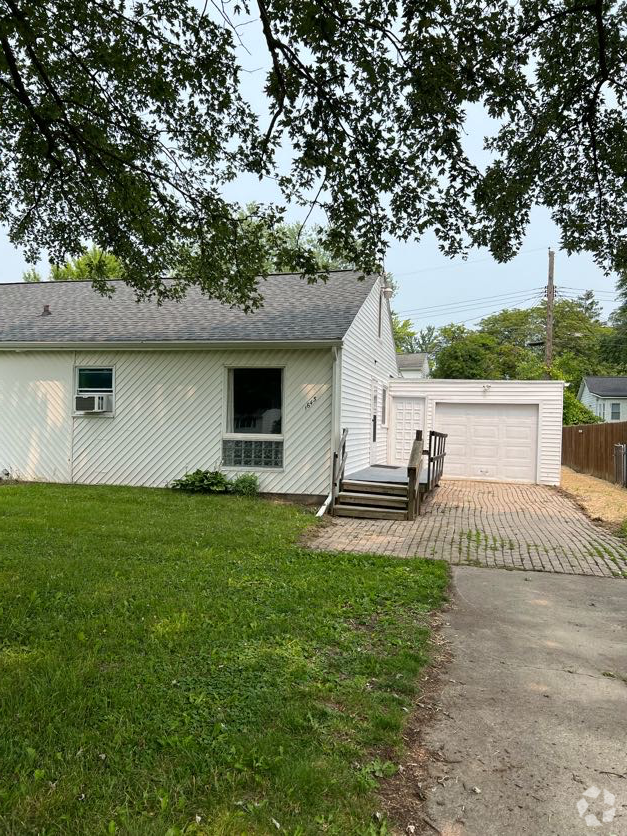 Building Photo - 1643 Haslett Rd Unit 1643 Rental