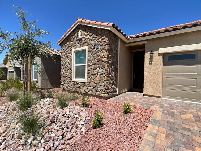 Photo - 4 BED 2 BATH 2 CAR GARAGE SINGLE STORY SINGLE FAMILY HOME w/ PAVED BACKYARD IN CADENCE COMMUNITY,...