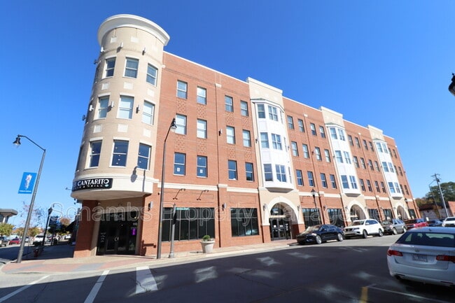 Building Photo - 145 S Main St Unit Apt 405