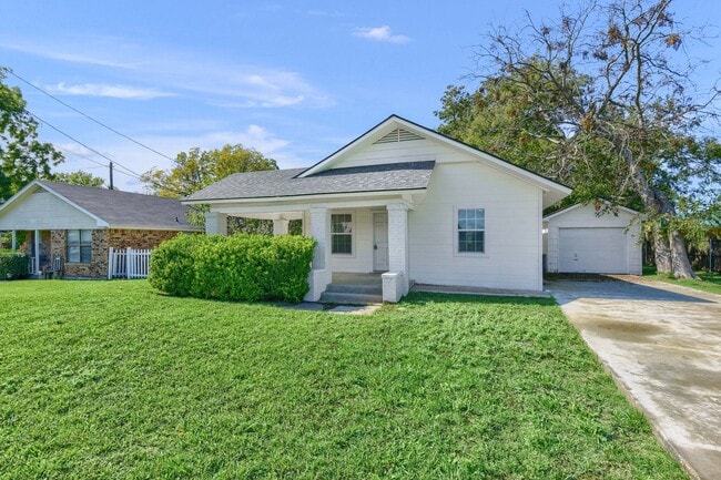 Photo - 638 Gilcrease St House