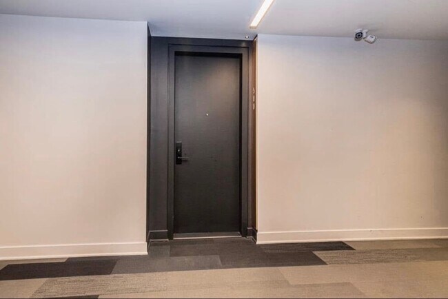 Photo - 1740 Rue Saint-Patrick Unit 500