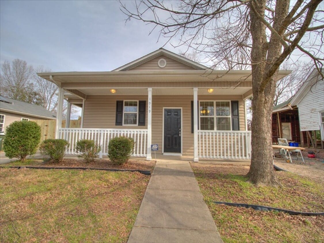 Recently Updated 3 Bedroom, 2 Bath Home in... - Recently Updated 3 Bedroom, 2 Bath Home in...