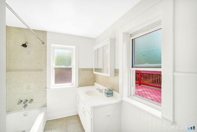 Photo - 29 Hazelhurst Ave