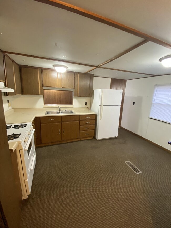 Photo - 74980 444th Rd