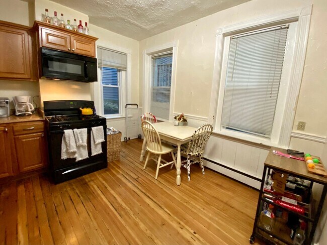 Photo - Central Location, Eat-in Kitchen, Laundry on a Site