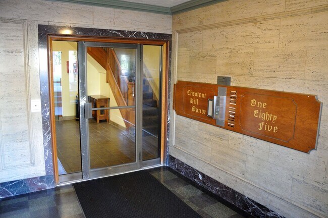 Photo - 2BR 1Bth unit. Heat/Hot Water included. Great location!