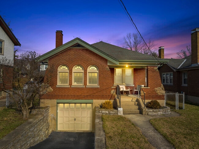 Building Photo - 3318 Claramont Ave