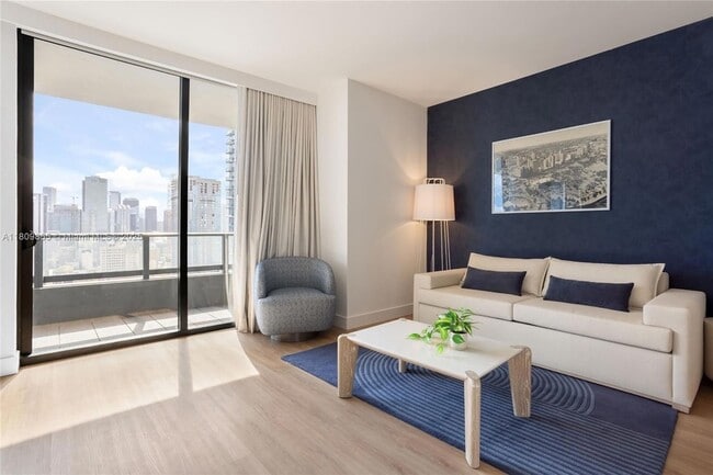 Photo - 159 NE 6th St Unidad 3012