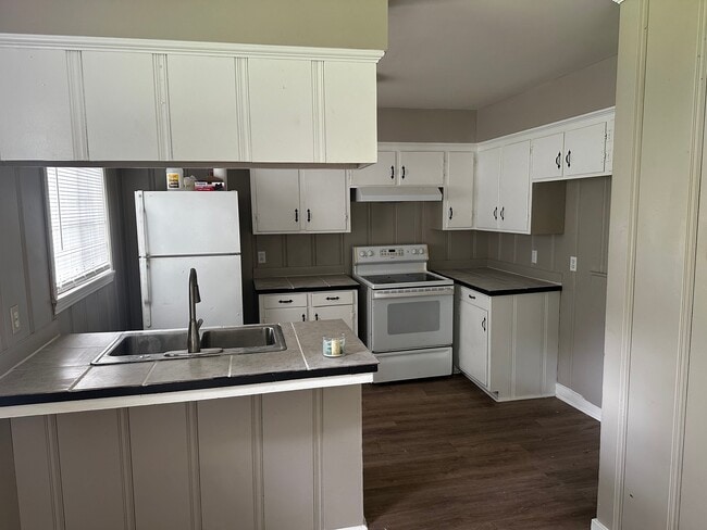 Photo - 5802 Highland Dr