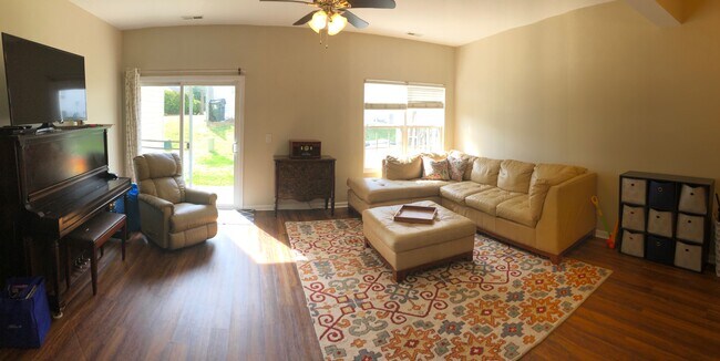 Photo - 121 Watertree Ln