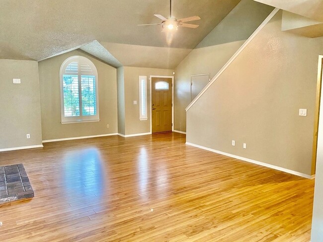 Photo - 9538 N Barton Ave