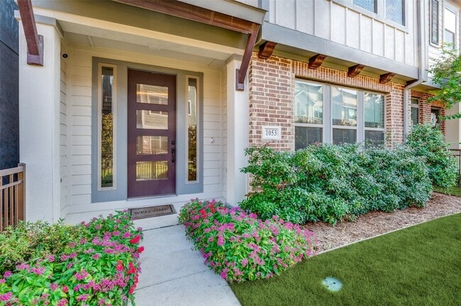 Building Photo - 1053 Manacor Ln