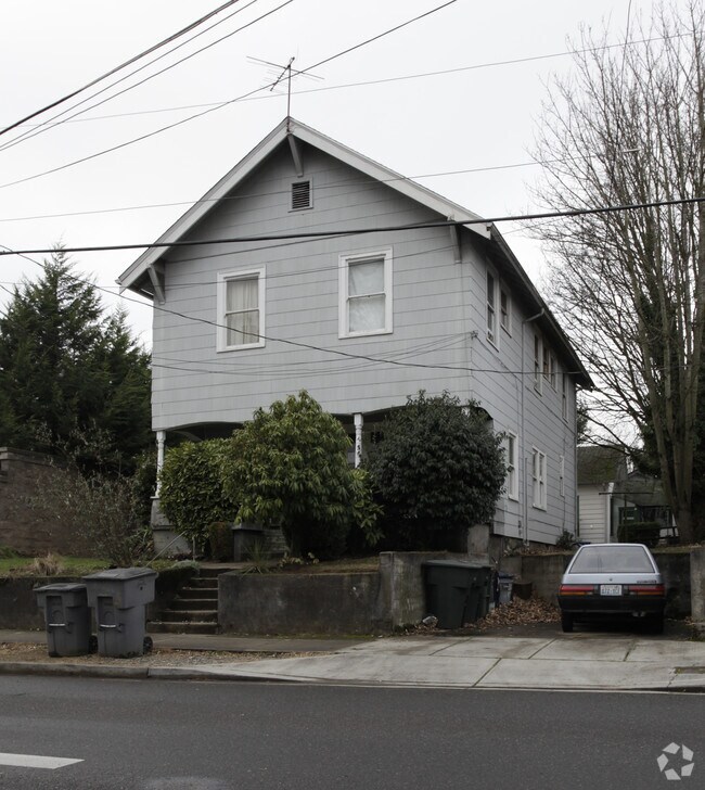 Exterior 2009 - Franklin Street Apartments