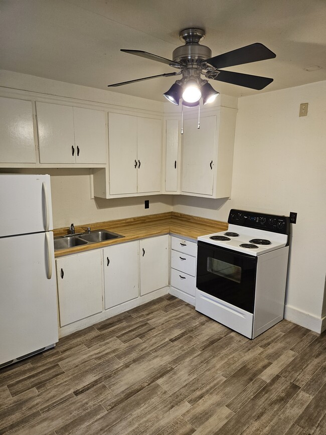 Photo - 1519 Avon St Unidad 1519