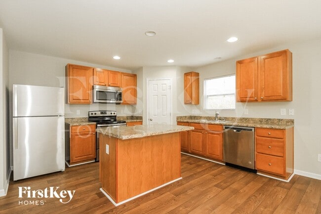 Photo - 1977 Paragon Dr