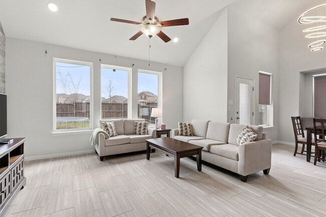 Photo - 1610 Temperance Wy