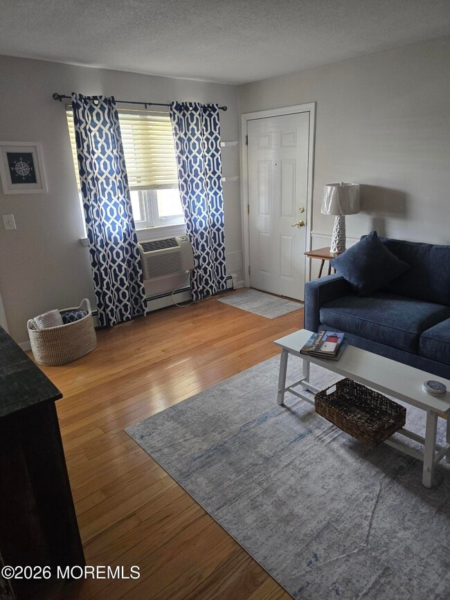 Photo - 109 Wharfside Dr