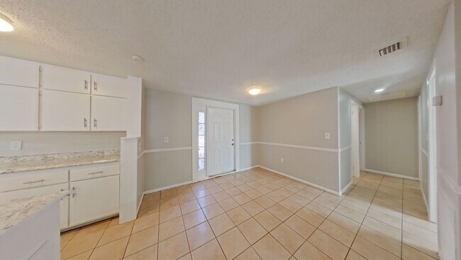 Photo - Unique 4/2 with In-law Apartment