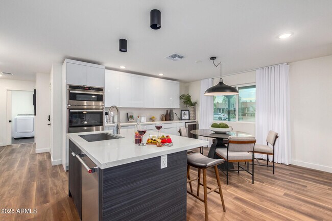 Photo - 8537 E Clarendon Ave