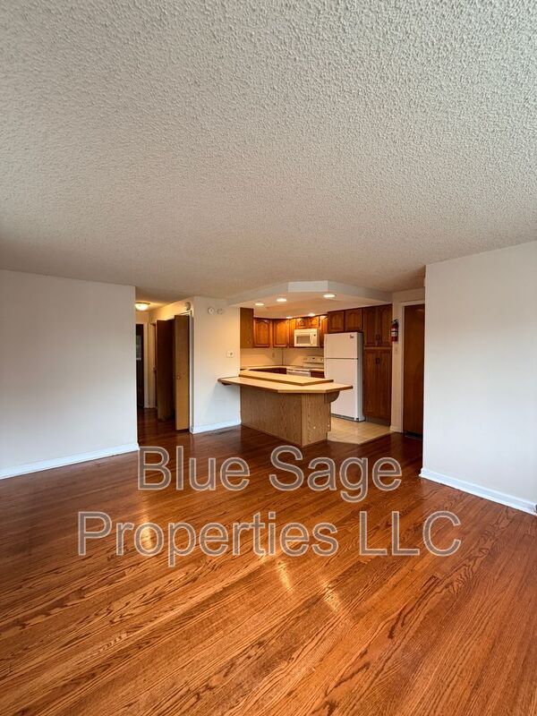 Photo - 4419 Rosemont Ave Unit 1st Floor
