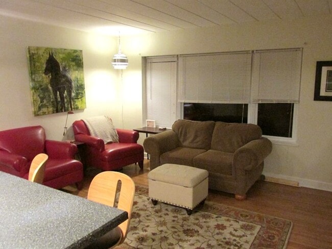 Building Photo - 17 Sherman Ter Unit 2
