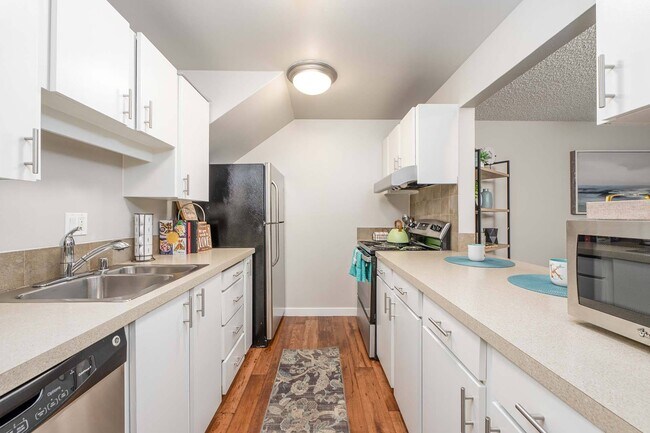 The Regent at Bellevue Way Apartments