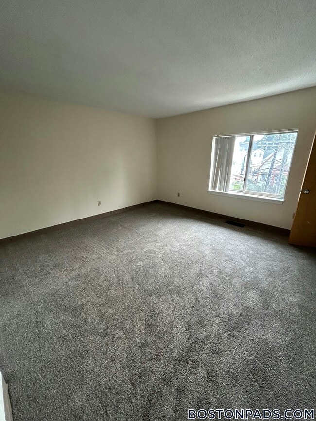 Photo - 148 N Beacon St Unit B3