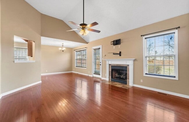 Photo - 1390 Whitt Ln